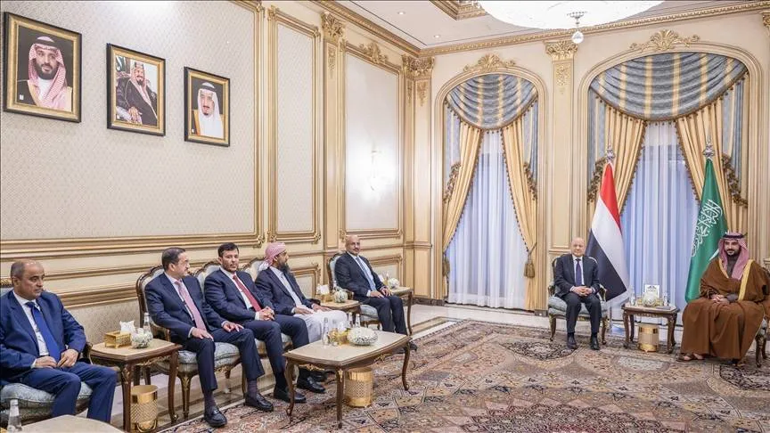 Saudi Arabia provides $347 million to pay salaries of Yemeni government employees