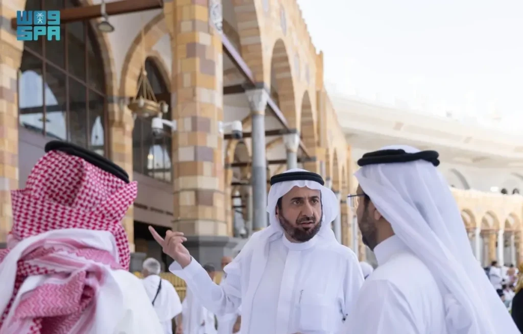 Saudi Hajj and Umrah Minister inspects preparations for Ramadan prayers at two holy mosques